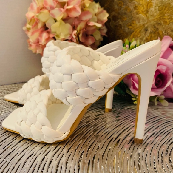 Sophisticated Quilted Braided weave slip on stiletto heal - Picture 3 of 16